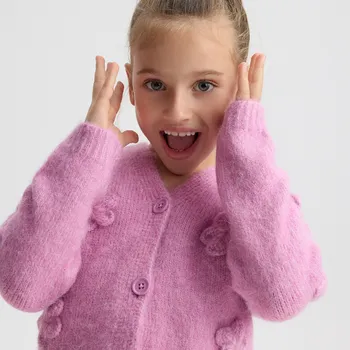 Dívčí svetr Reserved - Kardigan s květinovou aplikací - orchidejová - 831FH-40X - 831FH-40X-122