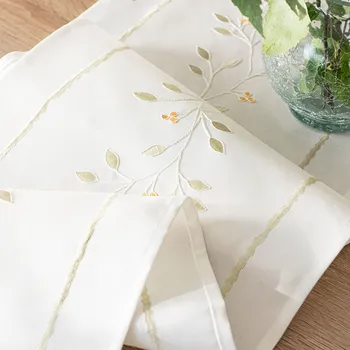 Prostěradlo ZIELONA MELODIA Běžec s výšivkou, 50x100 cm, barva 001 bílá