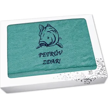 Dárkový potravinový koš Dárkové balení ručníku pro rybáře Kapr + Petrův zdar petrolej