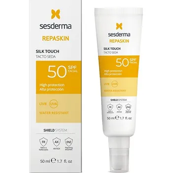Opalování Opalovací krém na obličej SPF 50 Repaskin Silk Touch (Facial Sunscreen) Sesderma - 50 ml