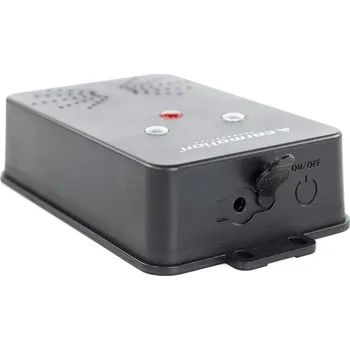 Odpuzovač zvířat CARMOTION (POLAND) | Odpuzovač kun a hlodavců 12V včetně zábleskové diody a USB konektoru, 58107