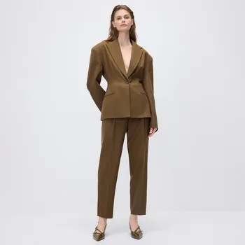 Dámské kalhoty Reserved - Cigaretové kalhoty s páskem - teplá olivová - 715GM-19X - 715GM-19X-S