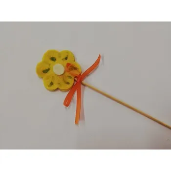 Filcový zápich na špejli - Velikonoce - kytička č.11