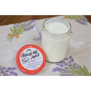 Šlehaný bílý jogurt ve skle, 250 g