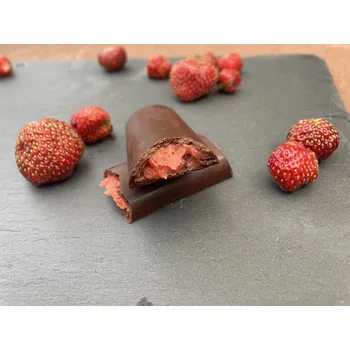 Čokoláda Čokoládová tyčinka s jahodovou krémovou náplní, 30 g
