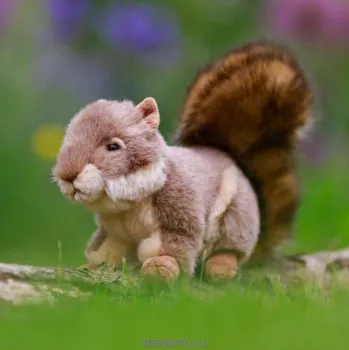 plyšák Plyšová veverka Animigos plyšová hračka s reálným vzhledem