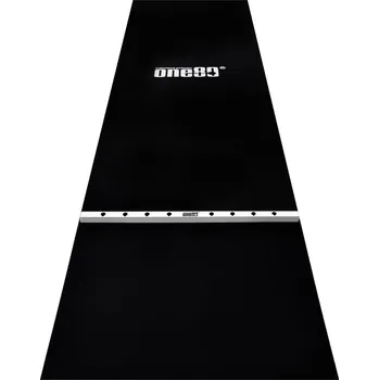 Příslušenství pro šipky Pryžový koberec s bílou hranicí hodu ONE80 300×90cm, černý