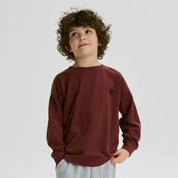 Dětská móda Reserved - Tričko s&nbsp;dlouhými rukávy a&nbsp;potiskem - tmavě hnědá - 578FJ-89X - 578FJ-89X-U12