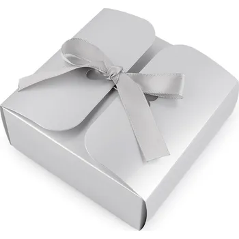 Dárková krabička Dárková krabička srdce se stuhou, střední, 1 stříbrná
