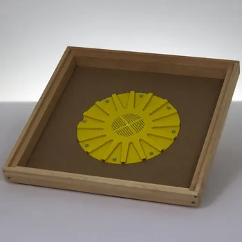 Výkluz v rámu na úl 39