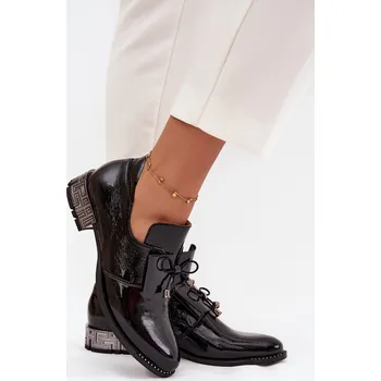 Dámské polobotky Lakované dámské polobotky na nízkém podpatku s mašlí Zazoo 1399 Barva: Černá, Velikost: 38