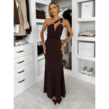 Dámské šaty Tmavě hnědé dlouhé společenské šaty CAELINA s vlečkou Velikost: ONESIZE