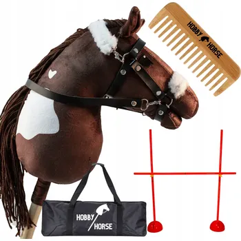 Hobby horsing HOBBY HORSE SADA: KŮŇ NA TYČI A3 + SKOKOVÁ PŘEKÁŽKA 120 CM + HŘEBEN