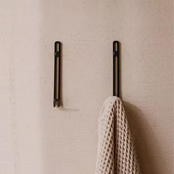 Věšák Designový nástěnný kovový háček Malmo Přišroubování Oxidovaná červená