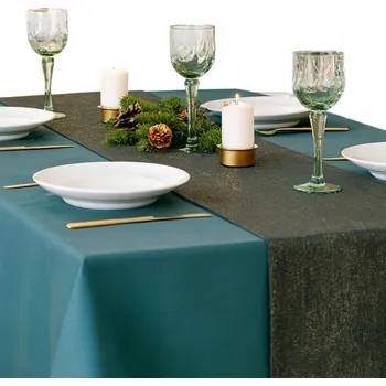 ubrus Zelený ubrus s běhounem 140 x 220 cm vánoční