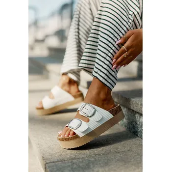 Dámské pantofle Dámské Pantofle Na Platformě S Přezkami Lee Cooper LCW-25-35-3496L Barva: Bílá, Velikost: 39