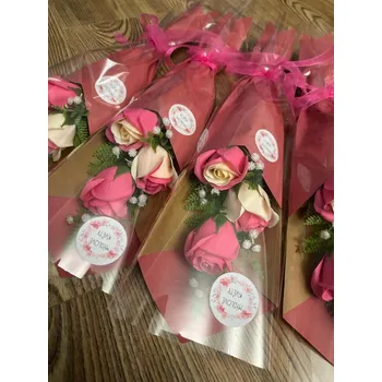 Mýdlová kytice - Růžovo-smetanová