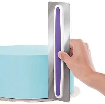 Stěrka na okraje dortů - Cakesicq | Do vaší kuchyně