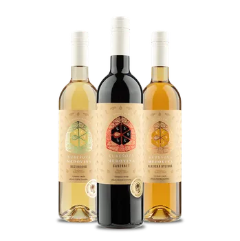 Kosmetická sada Kubešův med Medoviny set Malé Vánoční pohlazení 3 x 0,75 l Odběr: na e-shopu