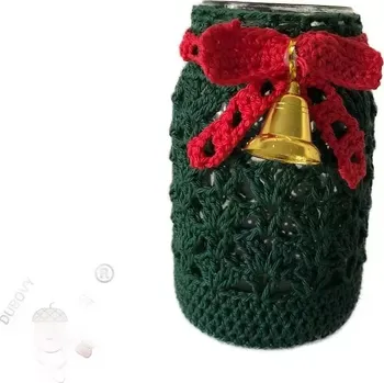 Váza Dubový skřítek Vánoční zelená váza - sváteční elegance v háčkovaném kabátku