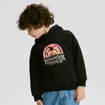 Chlapecké oblečení Reserved - Mikina Stranger Things - černý - 985FJ-99X - 985FJ-99X-140