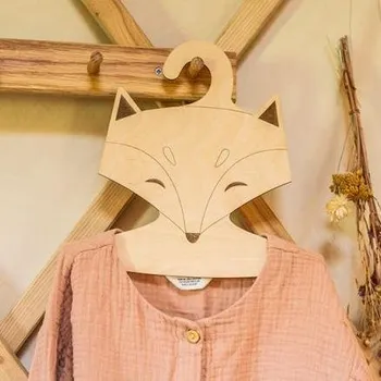 Dřevěná hračka Dřevěné ramínko – Liška Eliška (233)