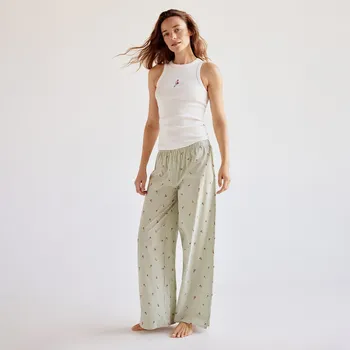 Dámské noční prádlo Reserved - Dvoudílné pyžamo s výšivkou - zelená - 114EY-77X - 114EY-77X-L