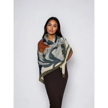 Šátek Classic Scarf Velký čtvercový šátek s květy a listy v tlumených barvách v modtém tónu 130 cm