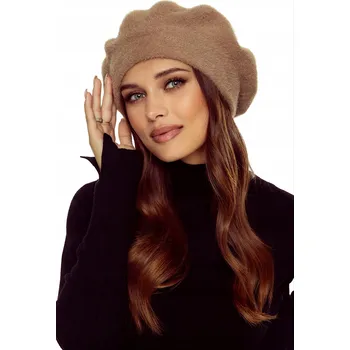 Čepice BÉŽOVÝ DÁMSKÝ BARET KLASICKÝ ZIMNÍ ELEGANTNÍ Česká výroba MAJKA