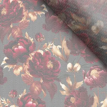 Měkký tyl tmavě červené pivoňky na šedém