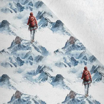 Funkční termo úplet s počesem vysokohorská turistka