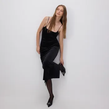 Dámské šaty Reserved - Sametové šaty na ramínka - černý - ZL646-99X - ZL646-99X-M-3