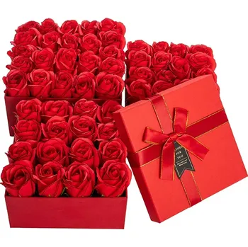 Mýdlo Mýdlová kytice Roseluxe S | Červený Čtvercový Flower Box (Nádherný dárkový Box s celkem 15x mýdlovými červenými růžemi s černým okrajem v luxusním Flower Boxu ve tvaru čtverce o rozměru 18,5x18,5x11cm převázaný mašlí a věnováním)