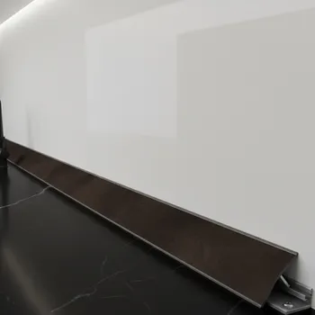 Kuchyňská pracovní deska Egger Těsnicí lišta Titanit Antracit / F228 4000 mm