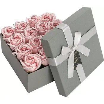Mýdlo Mýdlová kytice Noir Rose M | Šedý Čtvercový Flower Box (Nádherný dárkový Box s celkem 16x růžovými mýdlovými růžemi s černým okrajem v luxusním Flower Boxu ve tvaru čtverce o rozměru 16,5x16,5x11cm převázaný mašlí a věnováním)