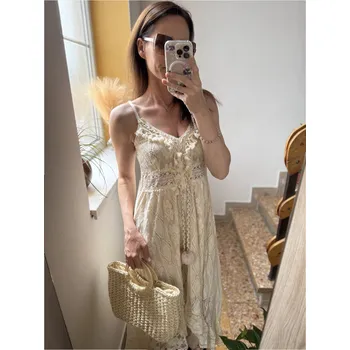 Dámské šaty BudesIN Béžové krajkové šaty Paradise Velikost: S