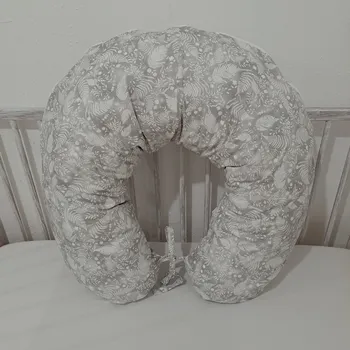 Kojící polštář Pro útulný domov Kojící polštář Kapradí šedé