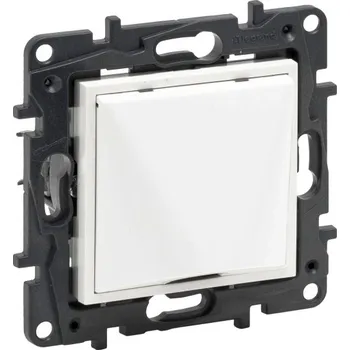 vypínač LEGRAND 863129 Niloé STEP Vývodka kabelová IP21 bílá (LEGRAND 863129)