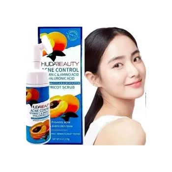 ČISTICÍ PĚNA NA OBLIČEJ S VÝTAŽKEM Z MERUŇKY A KARTÁČKEM 150 ml