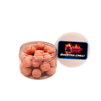Boilies Splashbaits Wafters Švestka-CHILLI