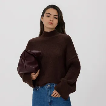 Dámský svetr Reserved - Svetr s&nbsp;rolákem - tmavě hnědá - 544HH-89X - 544HH-89X-XL