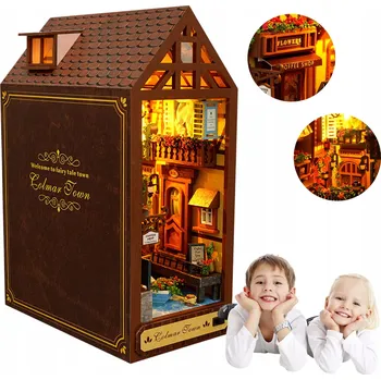 Doplněk pro panenku Antistresová 3D LED puzzle: Sestavitelný domeček pro panenky do knihovny, model