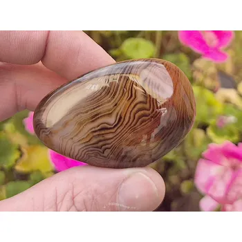 Přírodní kámen Achát sardonyx troml 53g