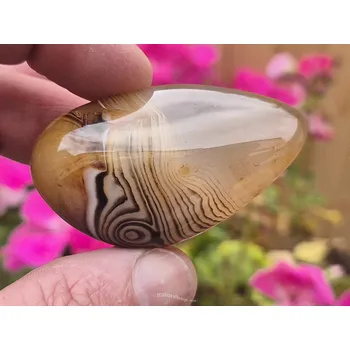 Přírodní kámen Achát sardonyx troml 43g Čína