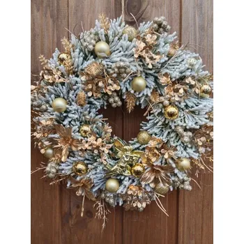 Vánoční dekorace Vánoční věnec ve zlaté