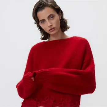 Dámský svetr Reserved - Svetr s květinovou nášivkou - červená - 279HI-33X - 279HI-33X-L