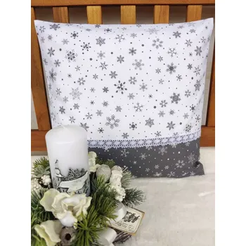 Povlak na dekorativní polštářek Povlak na polštář 40 x 40 cm – šedé vločky na bílé s krajkou | Ruční výroba z bavlny