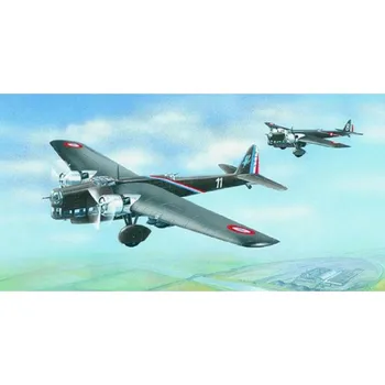 Plastikový model Model Amiot 143 1:72 25,7x31,5cm v krabici 34x19x5,5cm