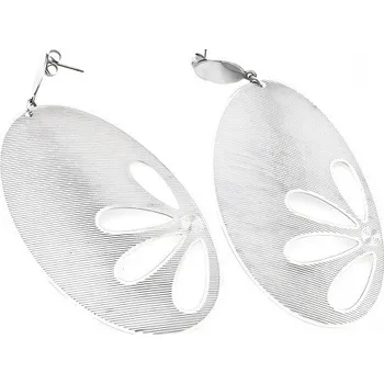 Náušnice Náušnice s oválným designem a vyřezávanými detaily ve stříbrné barvě 6NE0199