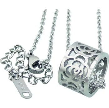 Řetízek Náhrdelník s přívěskem ve stříbrné barvě, délka náhrdelníku 420x1.6mm, rozměry přívěsku 14x10mm, hmotnost 5g.